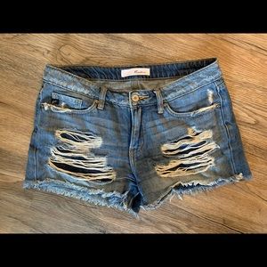 Kancan distressed shorts size 7/27 great condition!